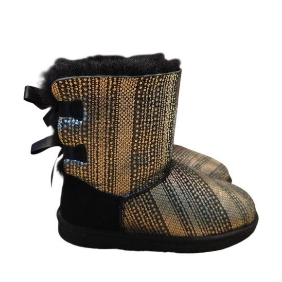 UGG Bailey Bow Bling' Boot Youth Size 6 Fits Women’s size 7 - Picture 5 of 14